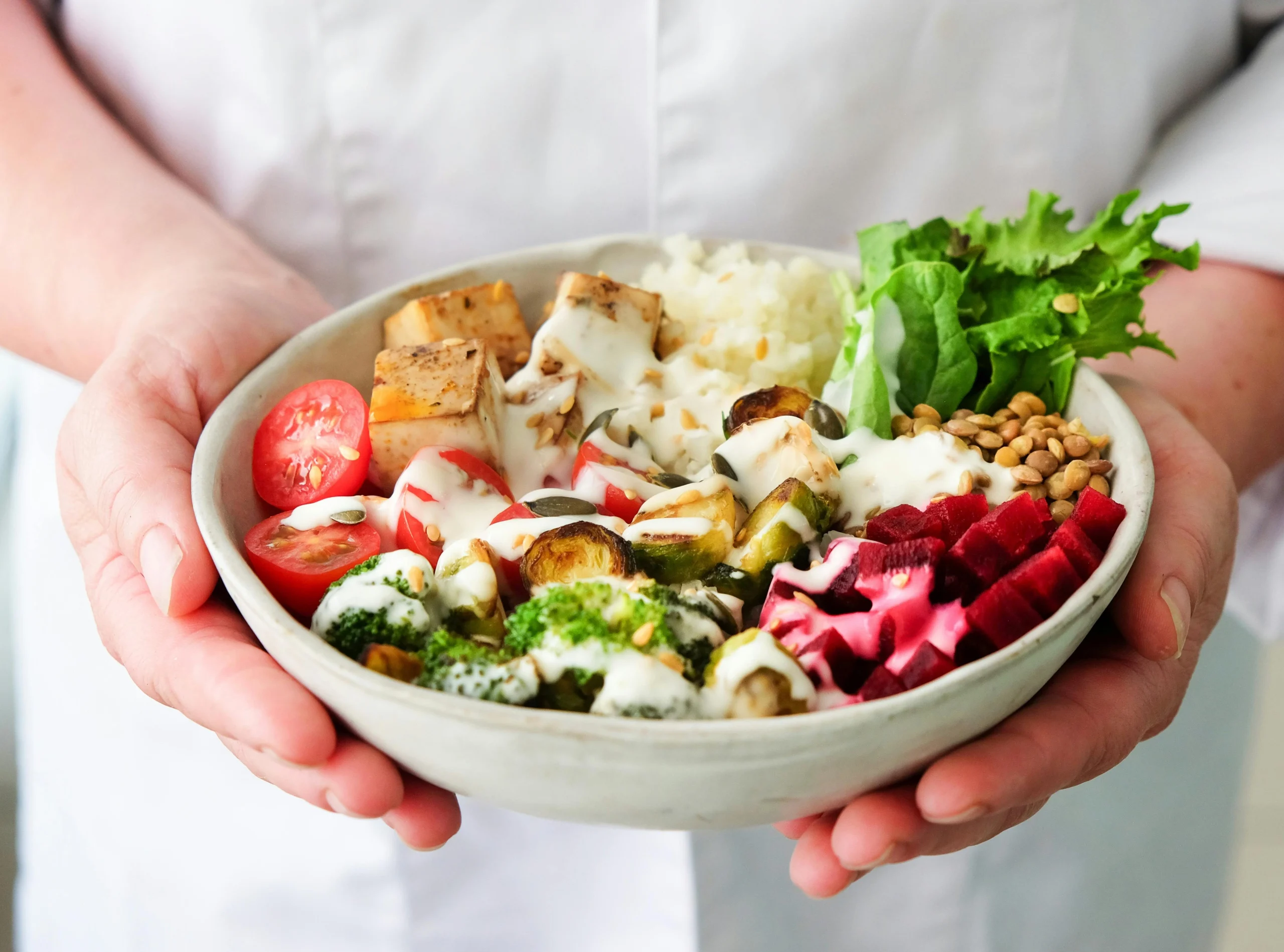 cooking-tips-for-grain-bowls-include-balancing-roasted-and-fresh-ingredients-scaled 8 Cooking Tips That Can Help Grain Bowls Taste More Balanced
