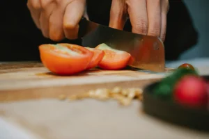 cooking-with-tomatoes-after-learning-how-to-choose-fresh-tomatoes-300x200 How to Choose Fresh Tomatoes for Better Flavor in Everyday Cooking