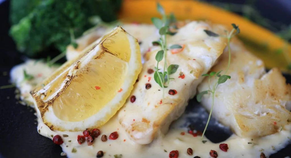pexels-photo-16204685-scaled 8 Herb Sauce Mistakes That Can Make Simple Meals Taste Unbalanced