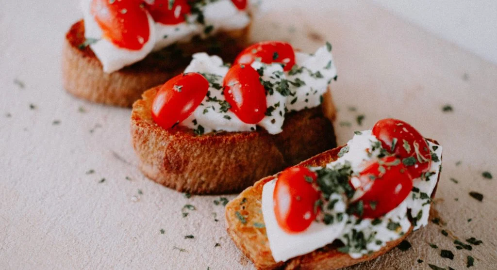 7 Tomato Cottage Cheese Toast Meals That Make Quick Dinners Feel More Balanced