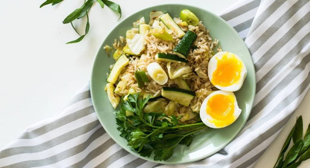 Guide to no-cook pantry plates with simple balanced everyday ingredients