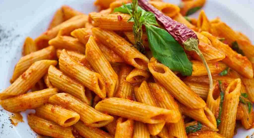 pexels-photo-1460872-scaled 8 Leftover Pasta Mistakes That Can Make Lunch Feel Heavier Than It Needs To