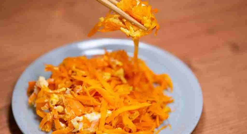 pexels-photo-37332329-scaled Why Shredded Carrots Change a Meal More Than Sliced Carrots Do
